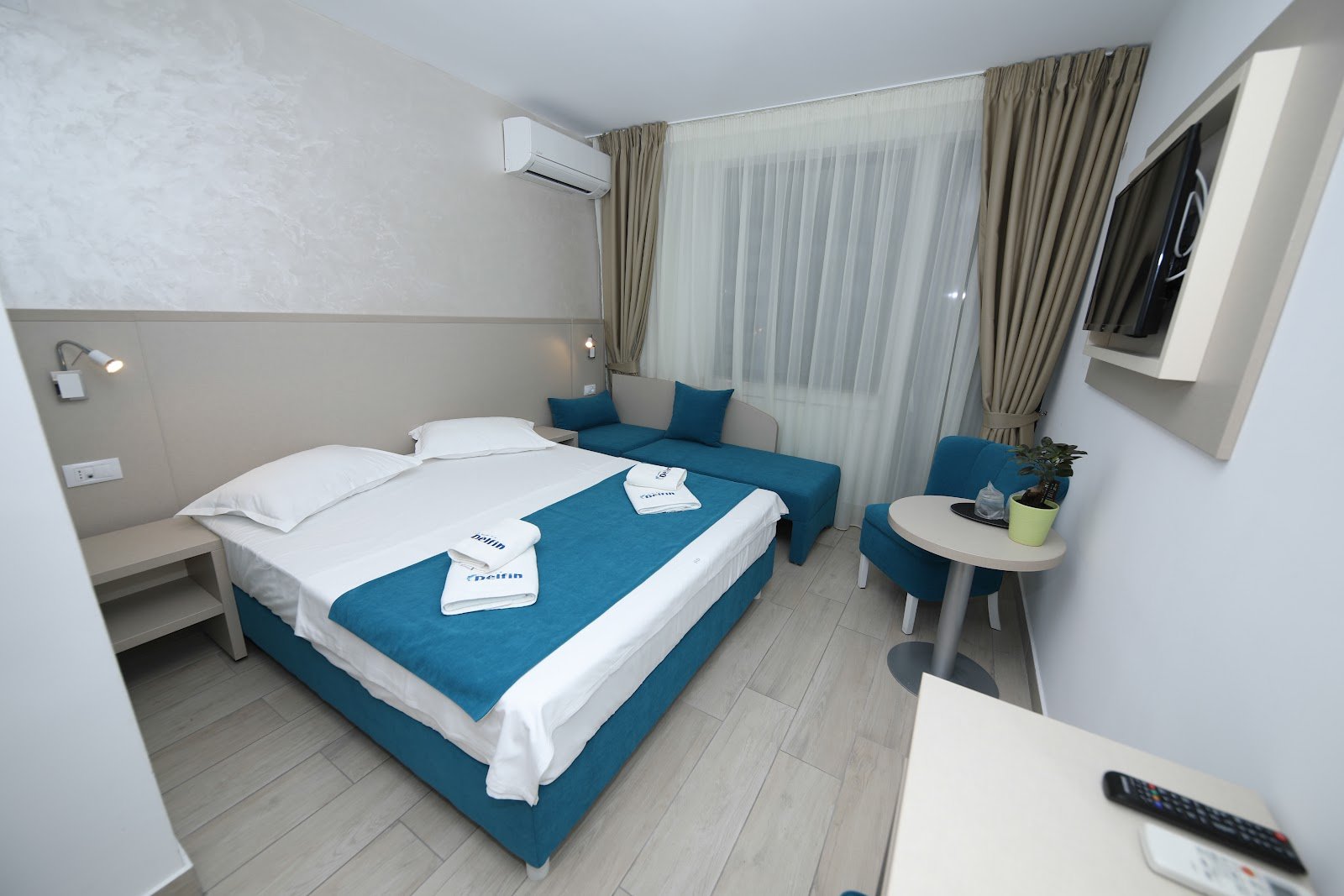 camera de apartament goala, fara mobilier