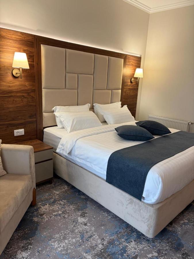 Fotografie hotel Galati inainte de editare